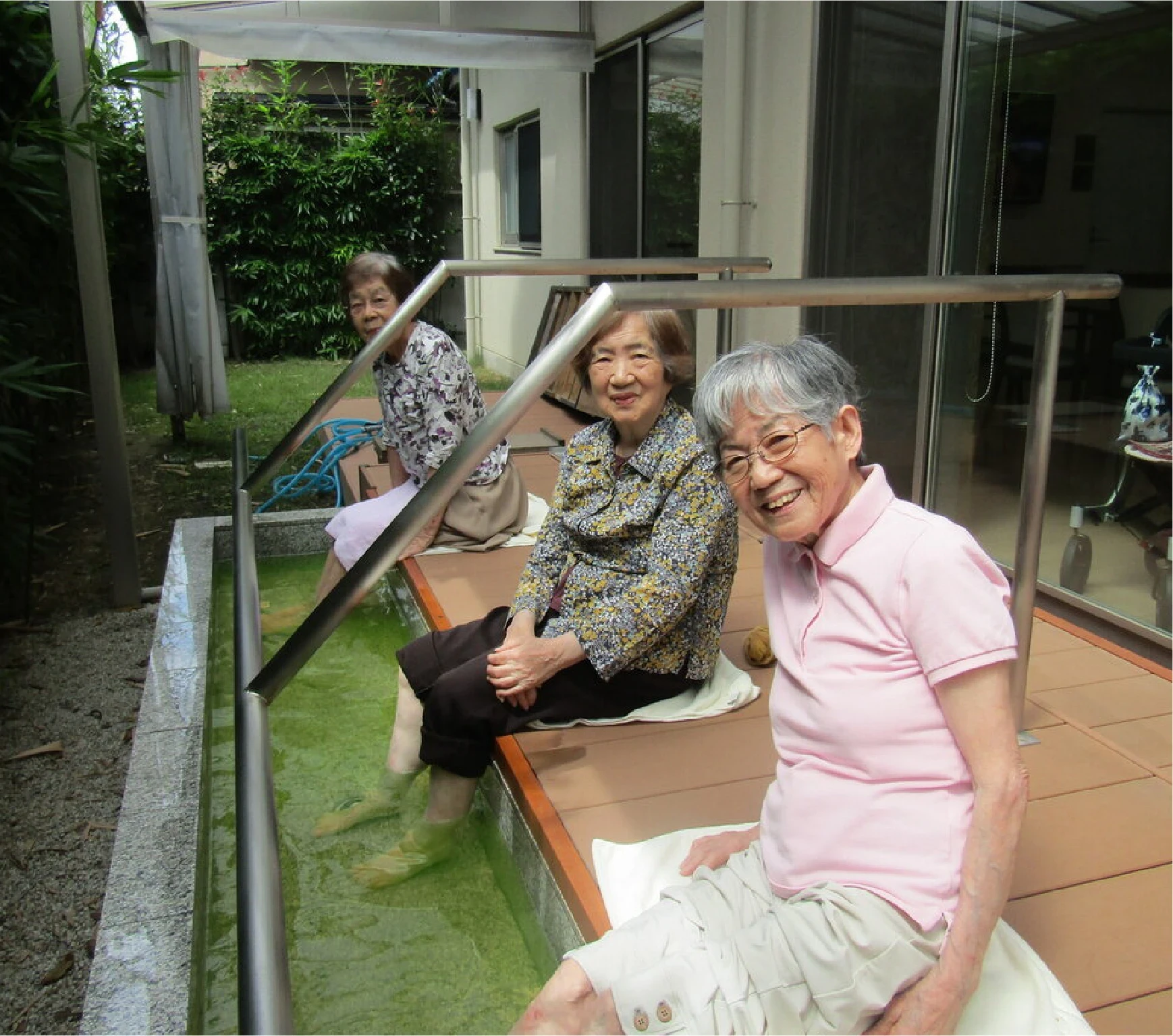 サービス付き高齢者向け住宅　ヴィラサマサマ（Villa samasama）　施設案内　足湯